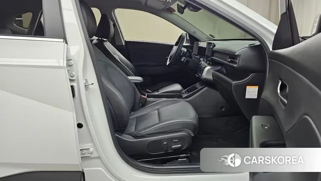 Hyundai Kona Hybrid (SX2) 2023 Белый из Кореи, фото 2