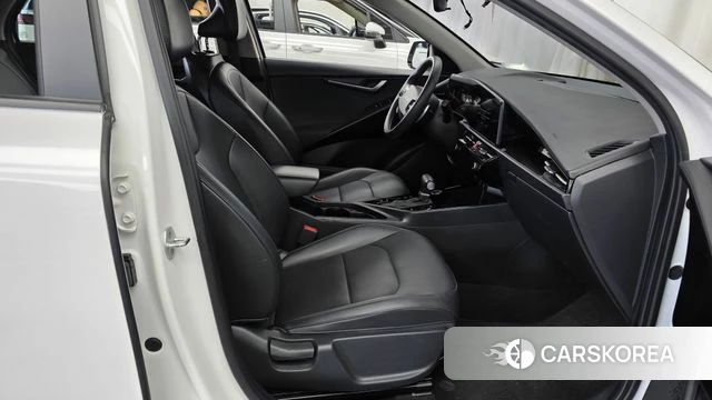 Kia Di Ol Nu Niro 2022 Белый из Кореи, фото 2