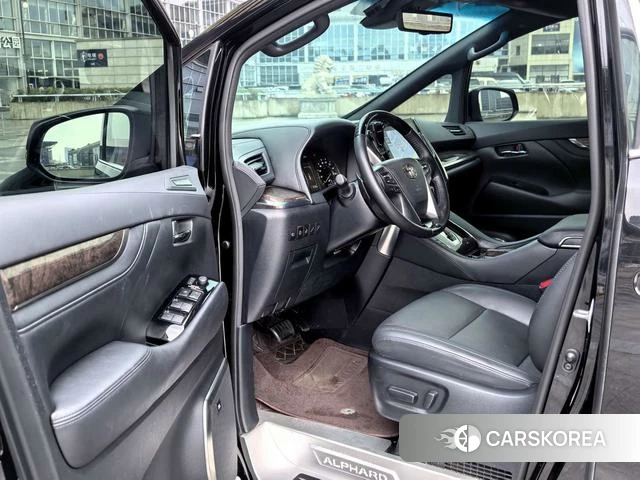 Toyota Elfa 2022 Черный из Китая, фото 2