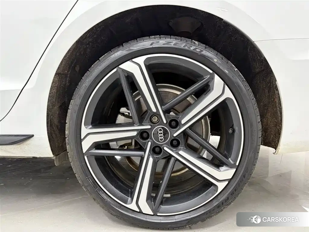 Audi A4L 2024 Белый из Китая, фото 2