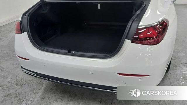 Mercedes-Benz E-Class W214 2025 Белый из Кореи, фото 2