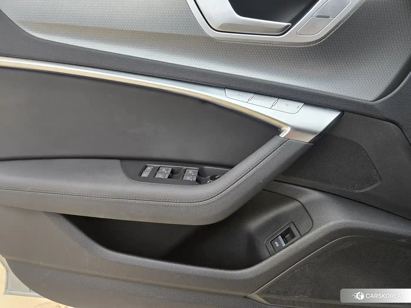 Audi A6 2022 Silver/gray из Китая, фото 2