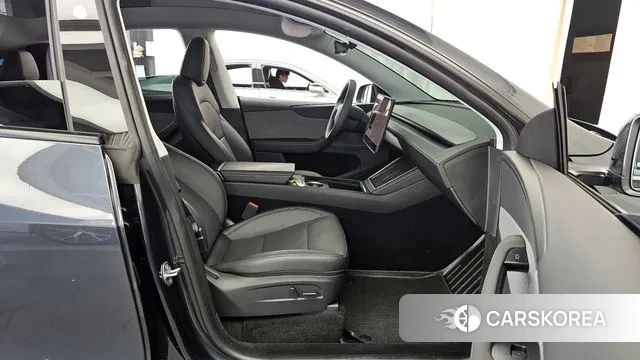 Tesla Model Y 2025 Серый из Кореи, фото 2