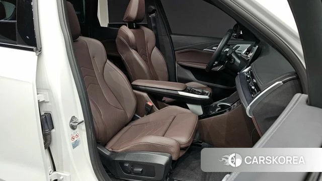 BMW X1 (U11) 2024 Белый из Кореи, фото 2