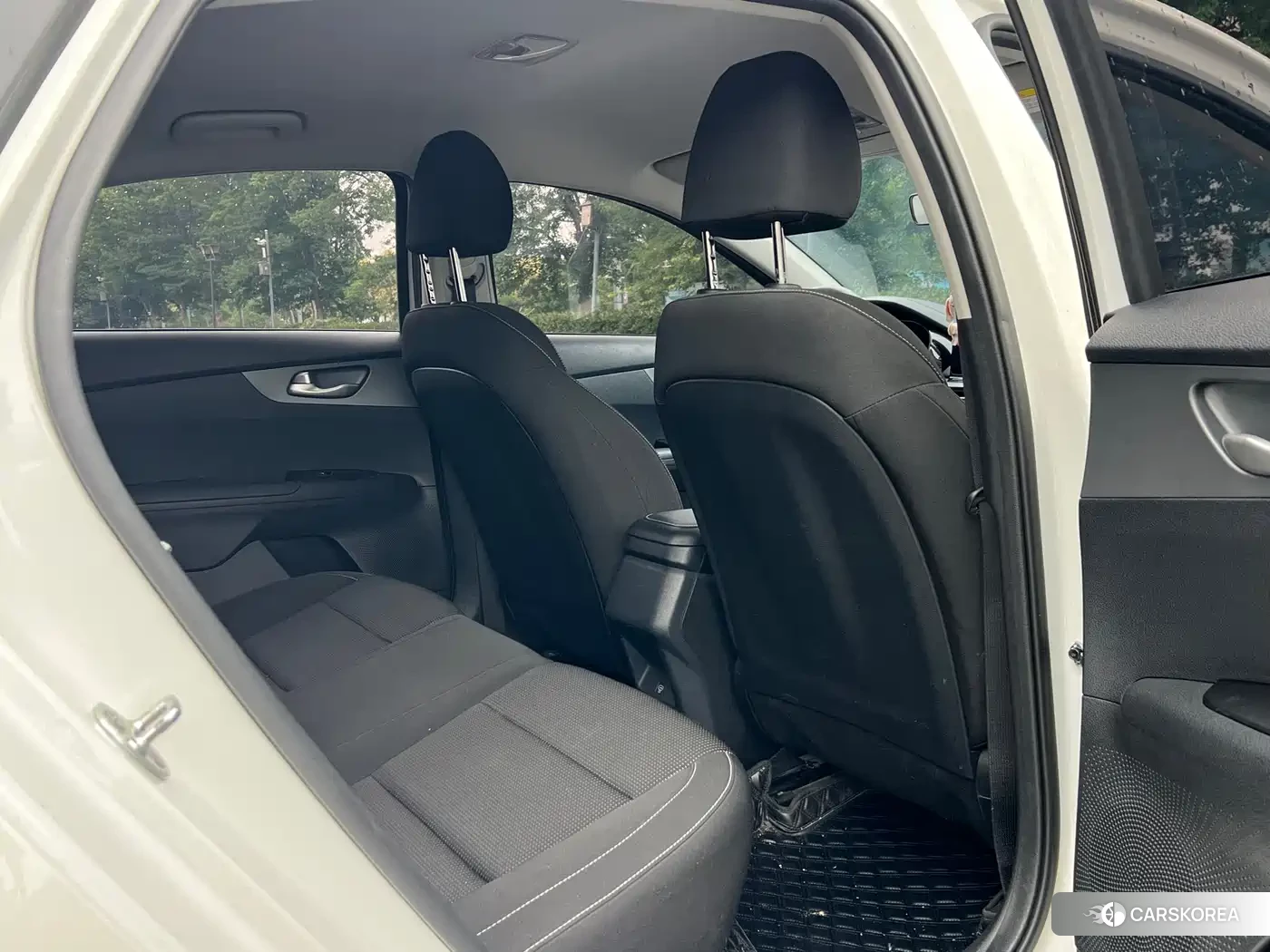 Kia K3 2023 Белый из Китая, фото 2