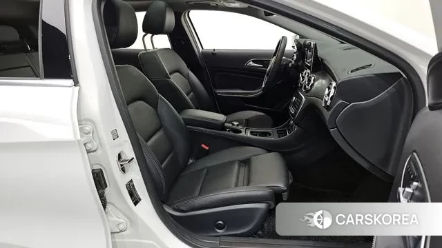 Mercedes-Benz GLA-Class X156 2019 Белый из Кореи, фото 2