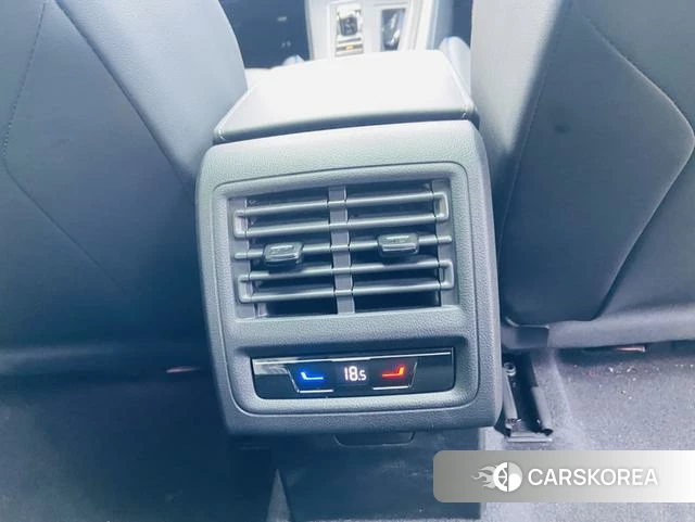 Volkswagen Golf 2025 Белый из Китая, фото 2
