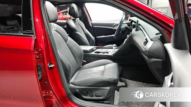 Genesis G70 2018 Красный из Кореи, фото 2