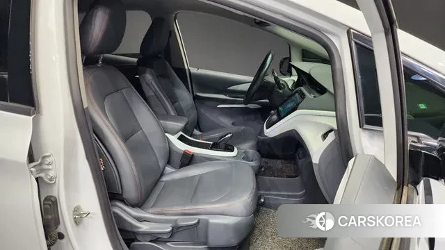 Chevrolet (GM Daewoo) Bolt EV 2021 Белый из Кореи, фото 2