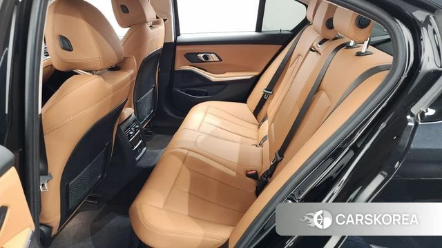 BMW 3 Series (G20) 2022 Черный из Кореи, фото 2