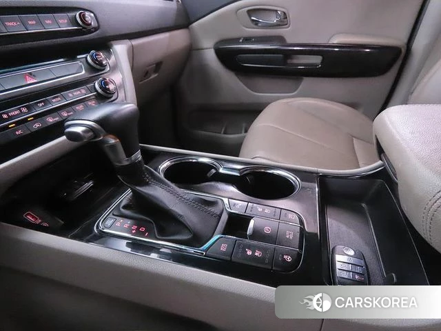 Kia The New Carnival 2019 Черный из Кореи, фото 2