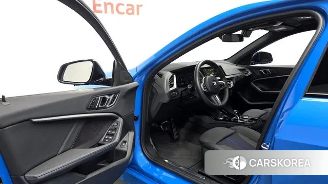 BMW 1 Series (F40) 2024 Синий из Кореи, фото 2