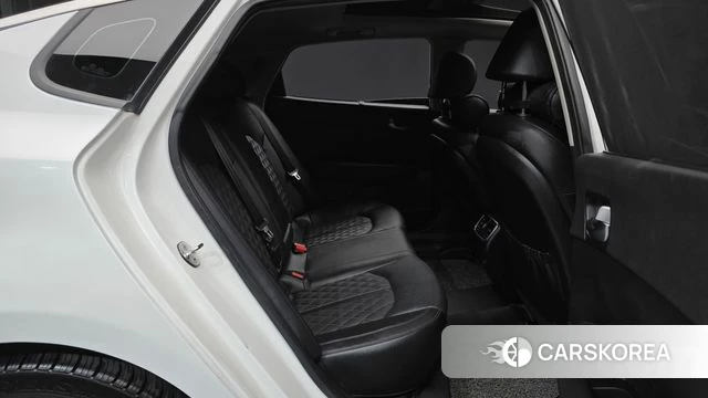 Kia The New K5 2nd generation 2018 Белый из Кореи, фото 2