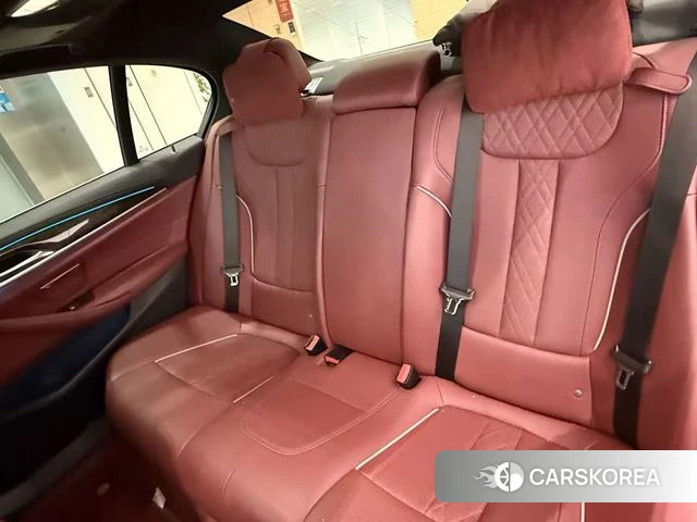 BMW 5 series 2022 Белый из Китая, фото 2