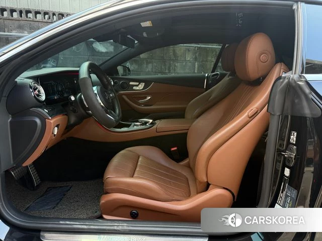 Mercedes-Benz E-Class W213 2018 Черный из Кореи, фото 2