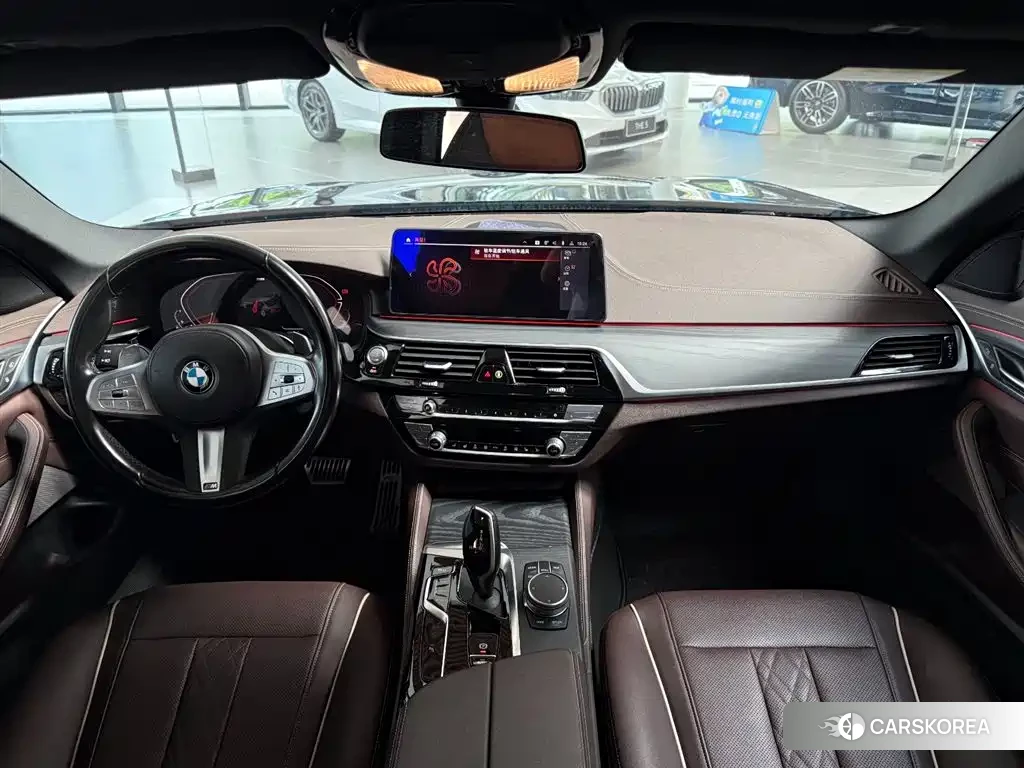 BMW 5 series 2023 Черный из Китая, фото 2