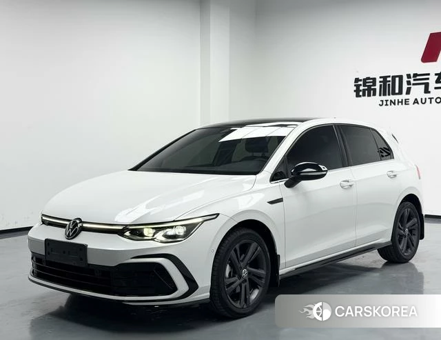 Volkswagen Golf 2024 Белый из Китая, фото 2