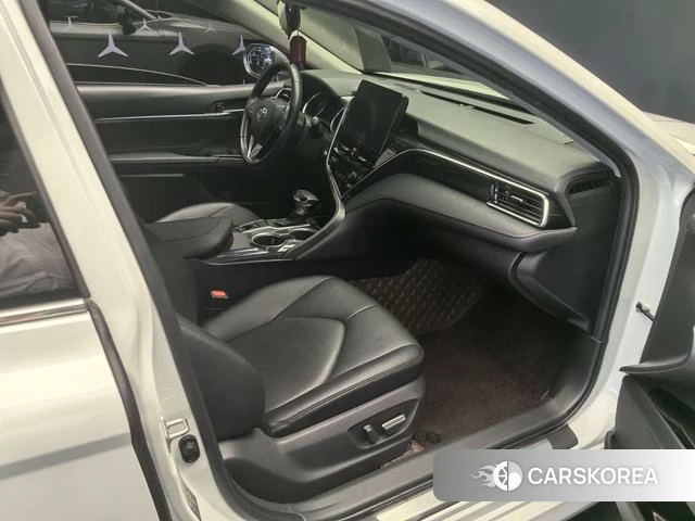 Toyota Camry 2021 Белый из Китая, фото 2