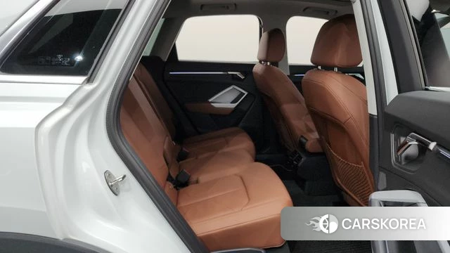 Audi Q3 (F3) 2022 Белый из Кореи, фото 2