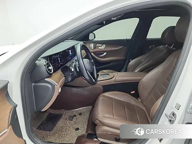 Mercedes-Benz E-Class W213 2021 Белый из Кореи, фото 2