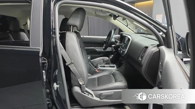 Chevrolet (GM Daewoo) Real New Colorado 2022 Черный из Кореи, фото 2