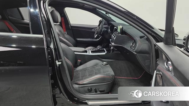 Kia Stinger Meister 2023 Черный из Кореи, фото 2