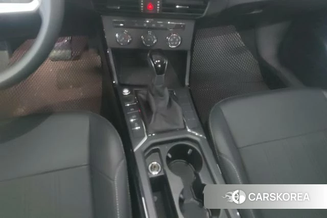 Volkswagen Passat 2025 Черный из Китая, фото 2