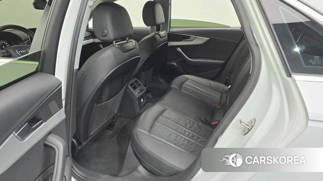 Audi A4 (B9) 2019 Белый из Кореи, фото 2