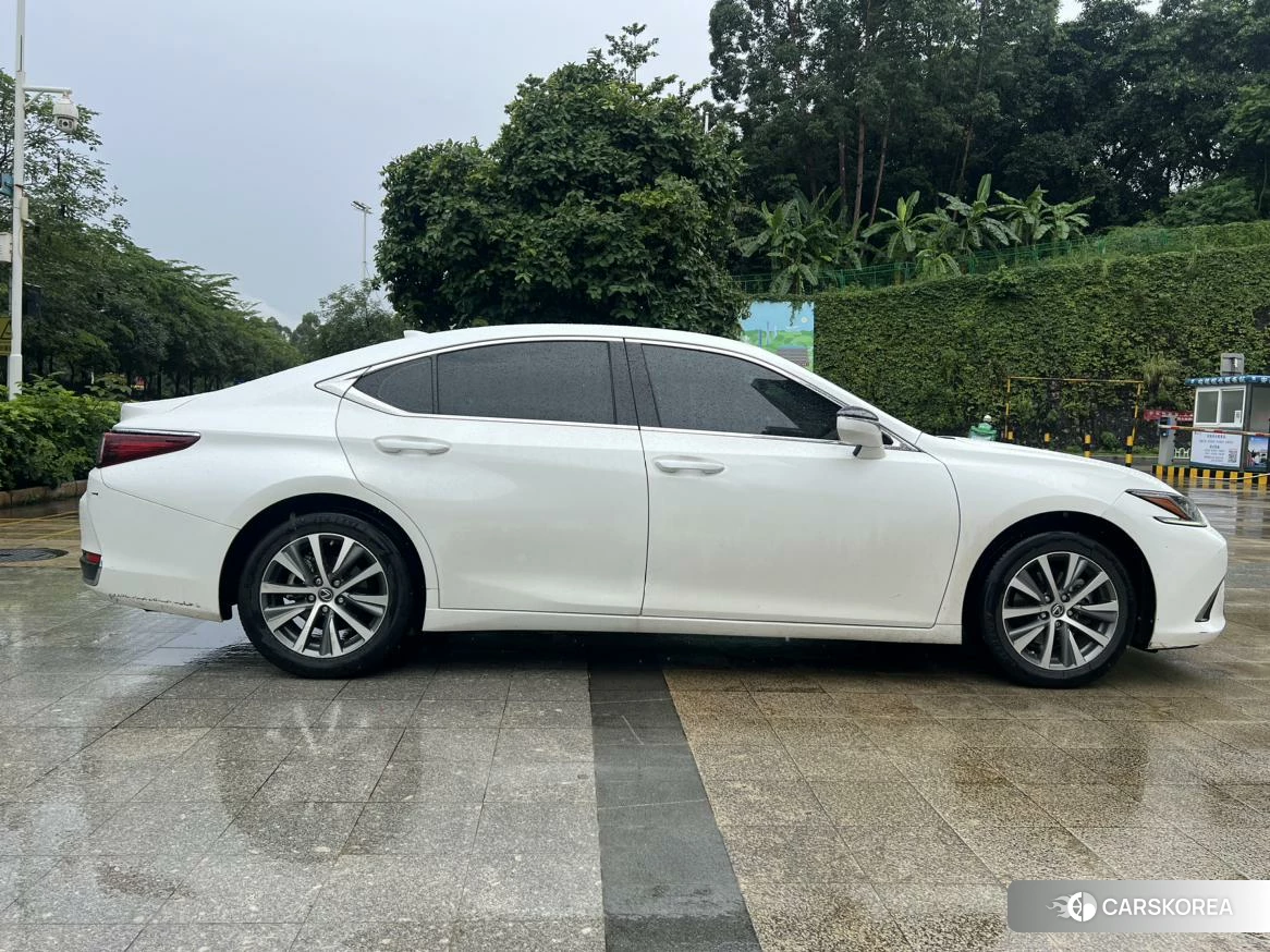 Lexus ES 2019 Белый из Китая, фото 2