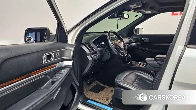 Ford Explorer 2019 Белый из Кореи, фото 2