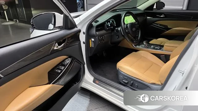 Kia K7 Premier Hybrid 2020 Белый из Кореи, фото 2