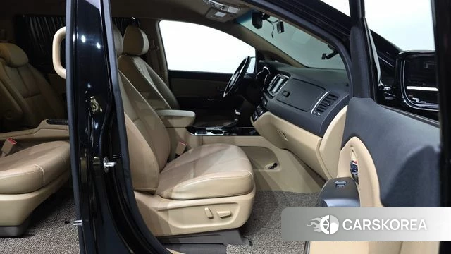 Kia The New Carnival 2020 Черный из Кореи, фото 2