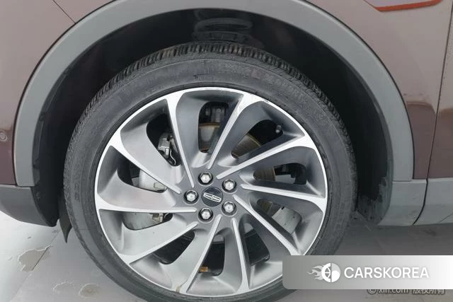 Lincoln Navigator (import) 2020 Красный из Китая, фото 2