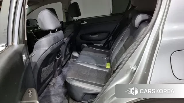 Kia Sportage The Bold 2021 Серебристо-серый из Кореи, фото 2