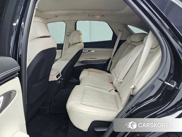 Genesis GV70 2023 Черный из Кореи, фото 2