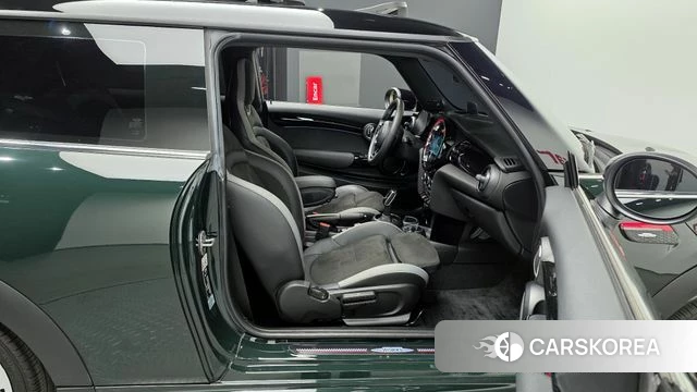 Mini Cooper S 2022 Зеленый из Кореи, фото 2