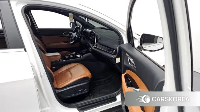 Kia Sportage 5th Generation Hybrid 2022 Белый из Кореи, фото 2