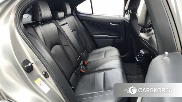 Lexus UX250h 2019 Серебристо-серый из Кореи, фото 2