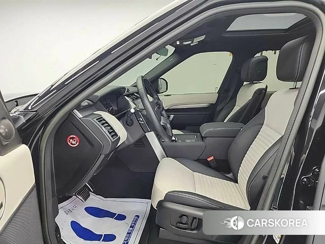 Land Rover Discovery 5 2023 Черный из Кореи, фото 2