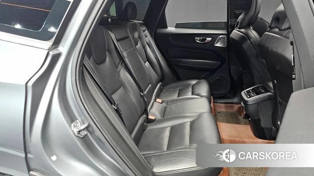 Volvo XC60 second Generation 2018 Серый из Кореи, фото 2