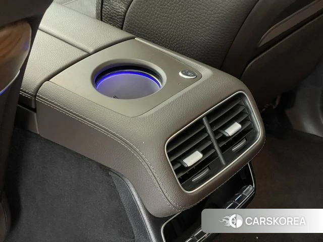 Mercedes-Benz GLS 2023 Черный из Китая, фото 2