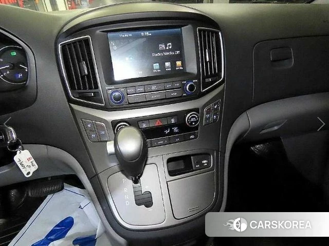 Hyundai The New Grand Starex 2018 Серебристо-серый из Кореи, фото 2