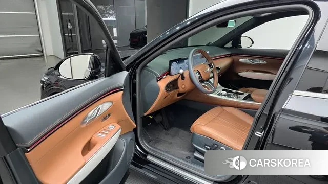 Genesis GV70 2025 Черный из Кореи, фото 2