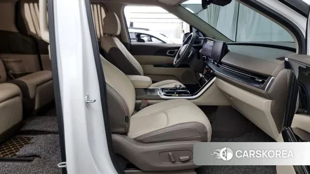 Kia Carnival 4th generation 2023 Белый из Кореи, фото 2