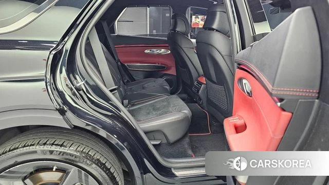 Genesis GV70 2024 Черный из Кореи, фото 2