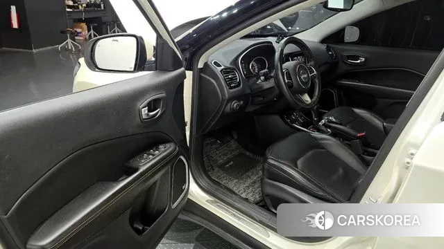 Jeep Compass 2nd Generation 2019 Белый из Кореи, фото 2