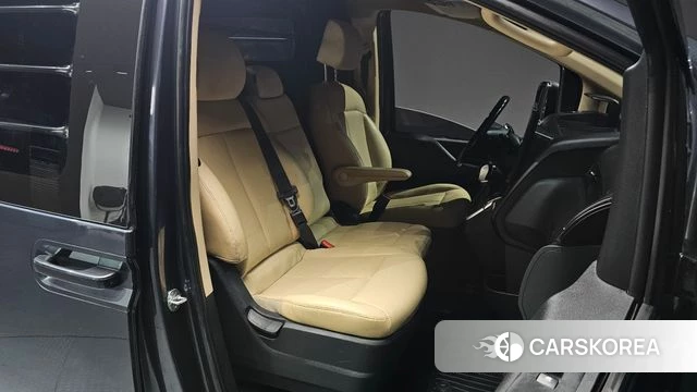 Hyundai Staria 2022 Синий из Кореи, фото 2