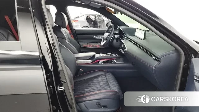 Genesis GV70 2023 Черный из Кореи, фото 2