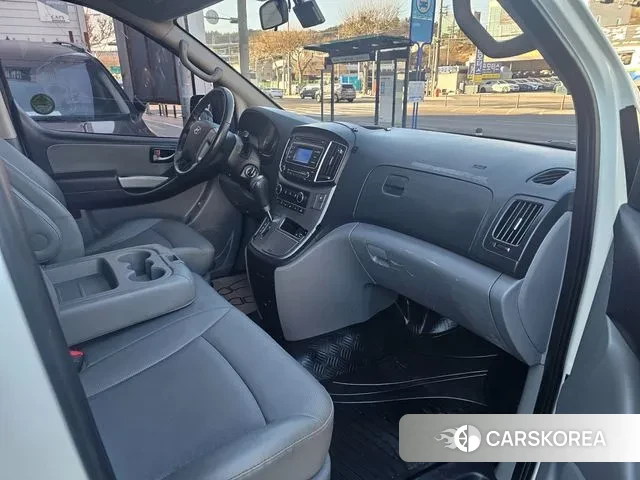 Hyundai The New Grand Starex 2018 Белый из Кореи, фото 2