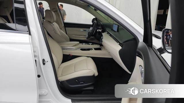 Genesis GV70 2021 Белый из Кореи, фото 2